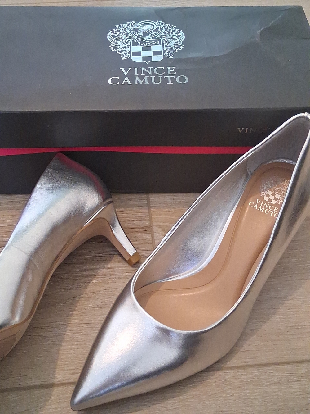 NEW Vince Camuto KEHLIA 2 in  Silver Pointed Toe Heel Pumps size 7.5 retail $110